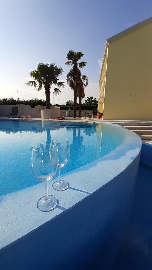 Villa Elke Maria With Overflow Pool And Hydromassage Novigrad Istria Dış mekan fotoğraf