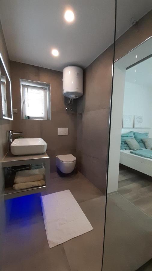 Villa Elke Maria With Overflow Pool And Hydromassage Novigrad Istria Dış mekan fotoğraf
