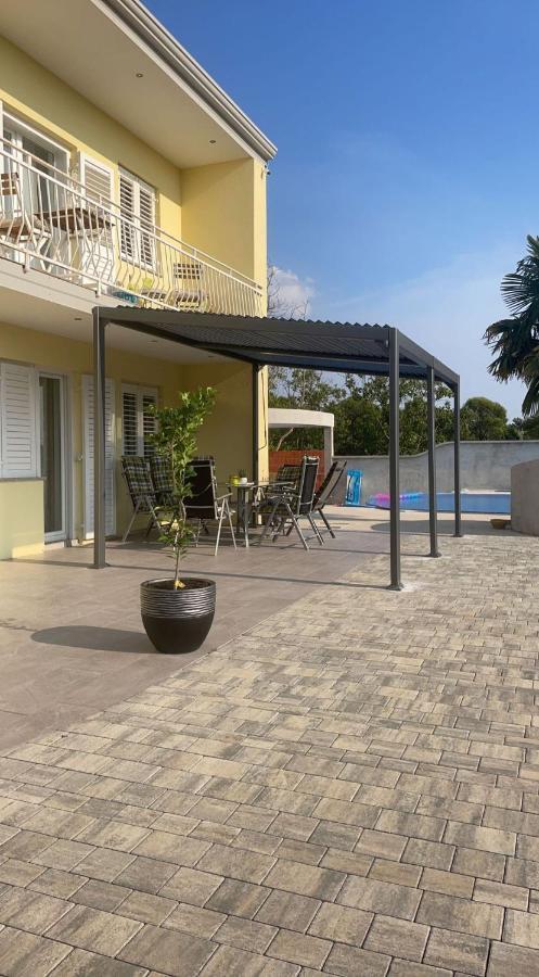 Villa Elke Maria With Overflow Pool And Hydromassage Novigrad Istria Dış mekan fotoğraf